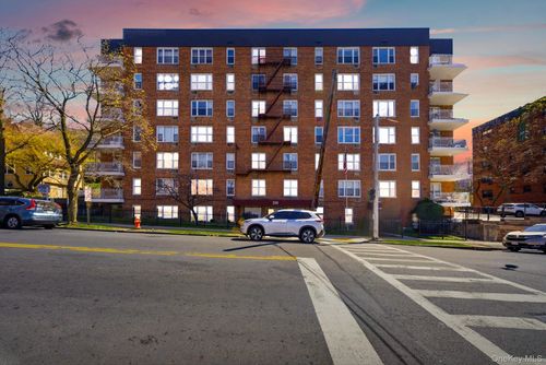 apt-5b-250 N Broadway, Yonkers, NY, 10701-2671 | Card Image