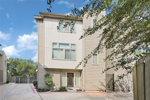 5311 Avenue J, Houston, TX, 77011-2107 | Card Image