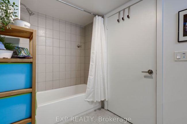 410 - 8 Trent Ave, Condo with 2 bedrooms, 1 bathrooms and 1 parking in Toronto ON | Image 18