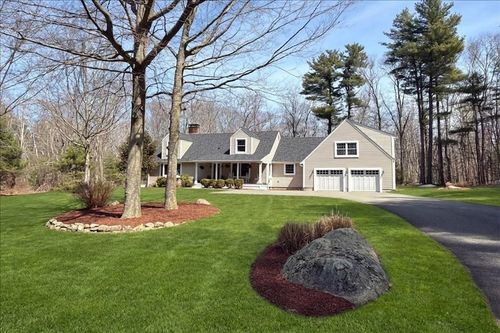 280 Mount Blue St, Norwell, MA, 02061-1010 | Card Image