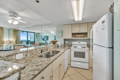 208-1040 Highway 98 E, Destin, FL, 32541-2938 | Card Image