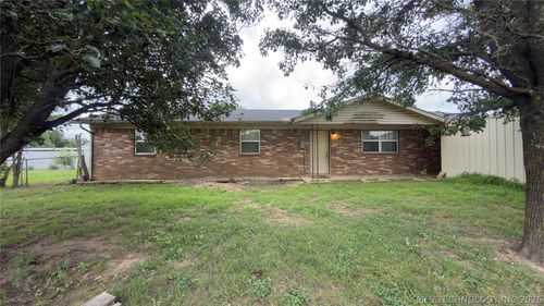 8655 Powell St, Lamar, OK, 74850-9246 | Card Image