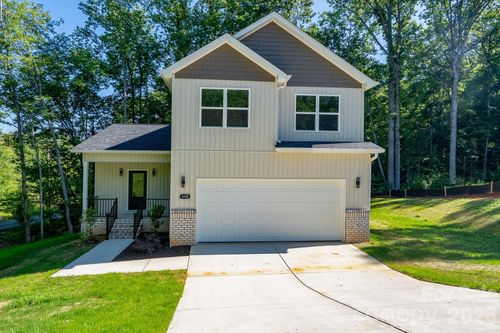 610 Queens Dr, Dallas, NC, 28034-1536 | Card Image