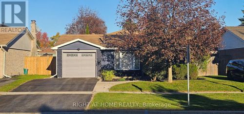47 Simpson Avenue, Clarington (Bowmanville), ON, L1C3M5 | Card Image