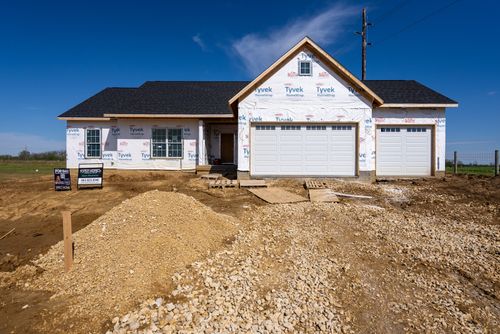 7001 Blackhawk St, Davenport, IA, 52801 | Card Image