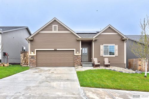 14562 Potter Cir, Bennington, NE, 68007-1206 | Card Image