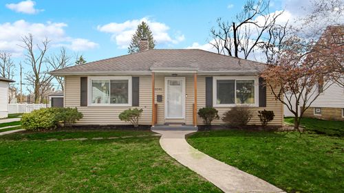 8345 Walnut Dr, Munster, IN, 46321-1903 | Card Image
