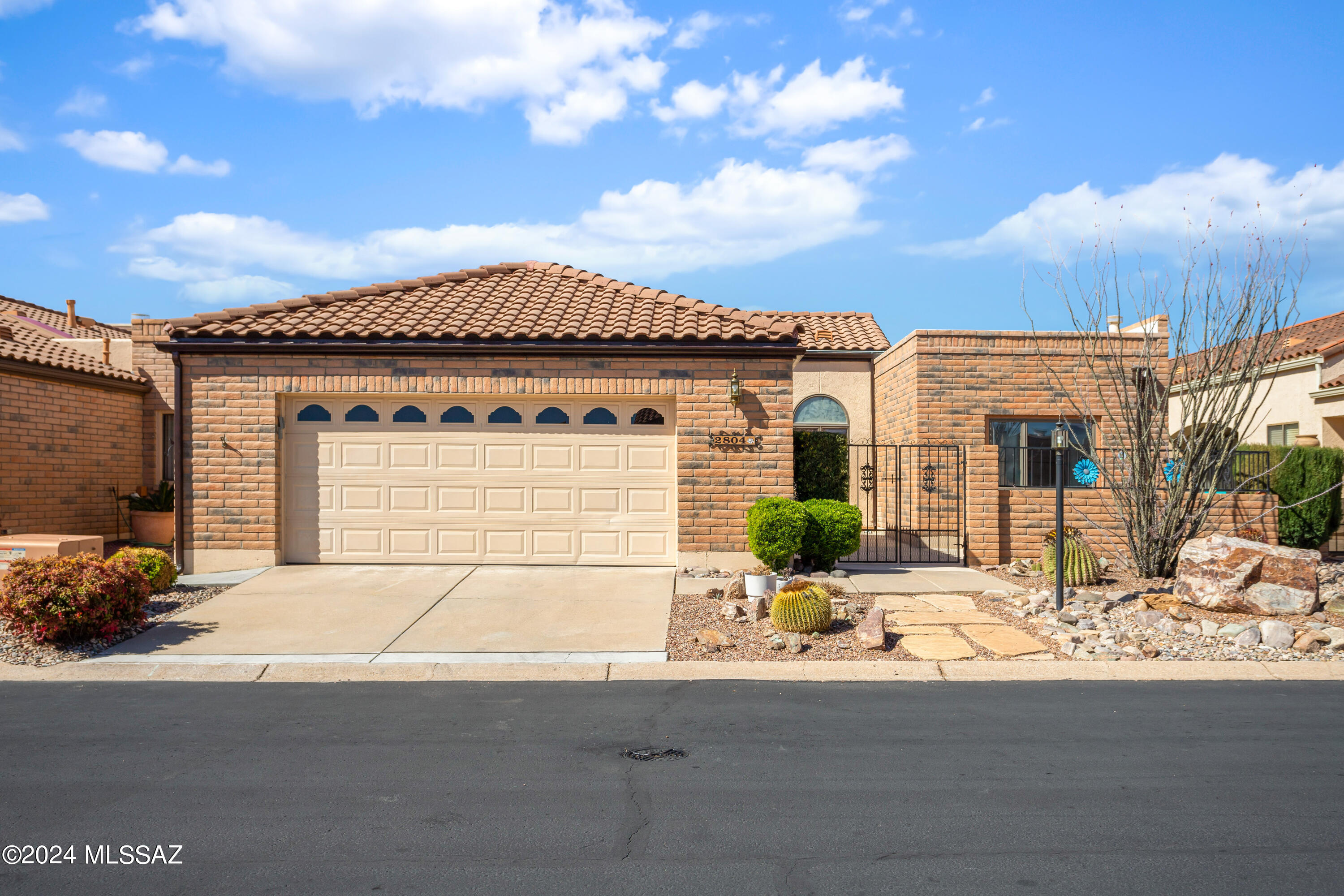 Via Del Oesta , Sierra Vista, AZ 85650
