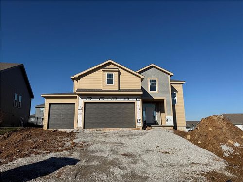 31428 W 85th Ter, De Soto, KS, 66018-9103 | Card Image