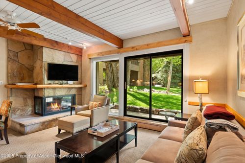 d105-610 S West End St, Aspen, CO, 81611-2142 | Card Image