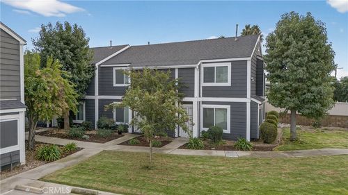 824 N Pasadena Ave, Azusa, CA, 91702-2572 | Card Image