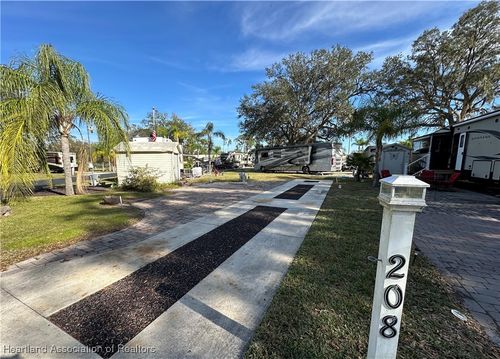 2954 Par Dr, Bowling Green, FL, 33834-6011 | Card Image