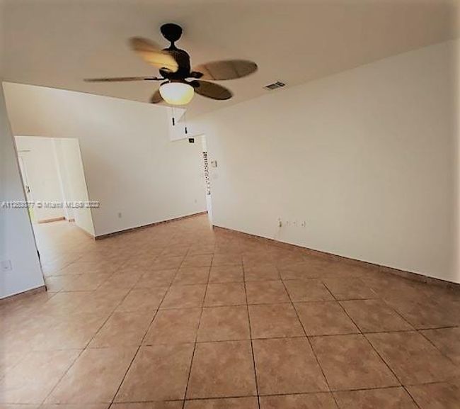 4611 Sw 152 Nd Ter, House other with 4 bedrooms, 3 bathrooms and null parking in Miramar FL | Image 5