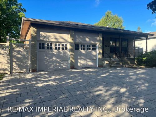 8 Multiflora Pl, Thornhill, ON, L3T2W5 | Card Image