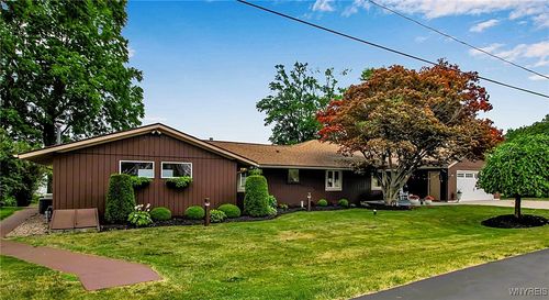 5493 Ward Hts, Burt, NY, 14028-9602 | Card Image