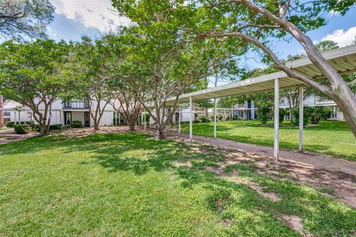 412 Hollyhill Ln, Denton, TX, 76205-7877 | Card Image