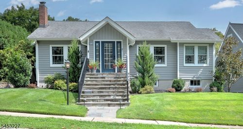 10 Marion Rd, Verona, NJ, 07044-1420 | Card Image