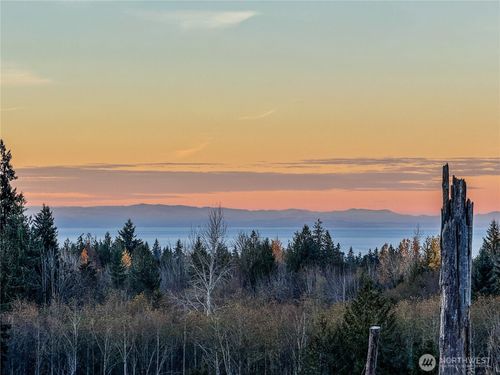 405 Elk Run Trl, Port Angeles, WA, 98362-8777 | Card Image
