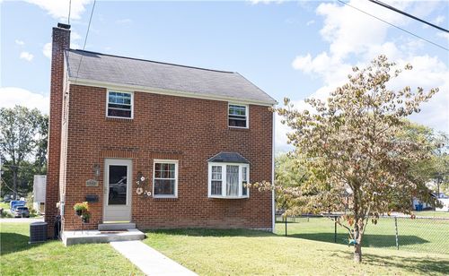 5733 Madison Dr, Verona, PA, 15147-3127 | Card Image
