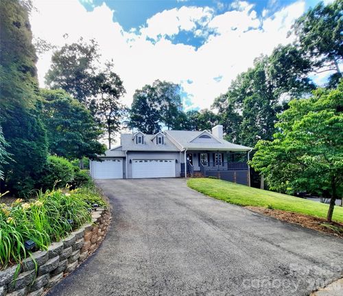 40 Brierfield Dr, Candler, NC, 28715-8594 | Card Image