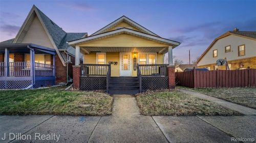 1070 2nd St, Wyandotte, MI, 48192-3237 | Card Image