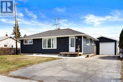 73 Coldwell Rd, Regina, SK, S4R4K4 | Card Image