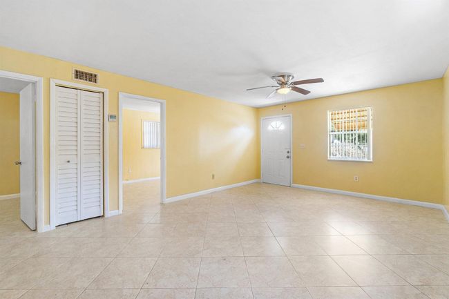1228 Highview Rd, House other with 3 bedrooms, 2 bathrooms and null parking in Lantana FL | Image 8