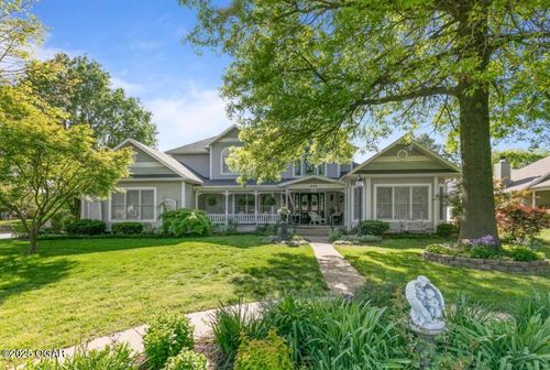 1529 Grand Ave, Carthage, MO, 64836-2666 | Card Image