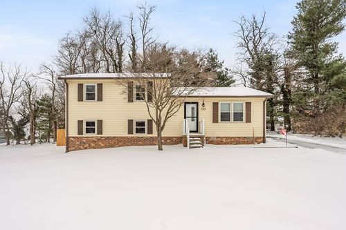 195 Highland Cir, Wytheville, VA, 24382-1166 | Card Image