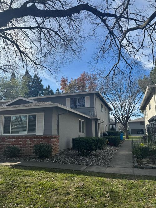 apt-4-125 Del Rio Ct, Vacaville, CA, 95687-4823 | Card Image