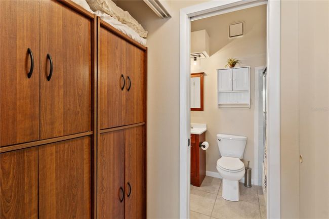 5512 Rosewall Cir, House other with 2 bedrooms, 2 bathrooms and null parking in LEESBURG FL | Image 30