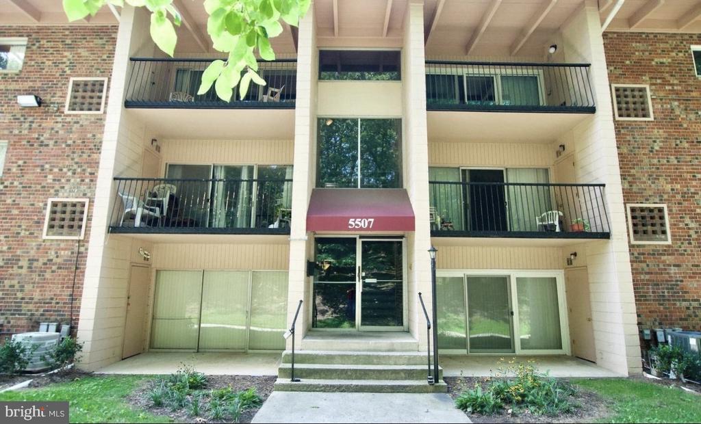 Residential Lease in NEW CARROLLTON