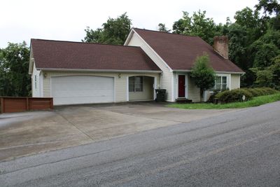 604 Ninth Street, House other with 3 bedrooms, 3 bathrooms and null parking in London KY | Image 1