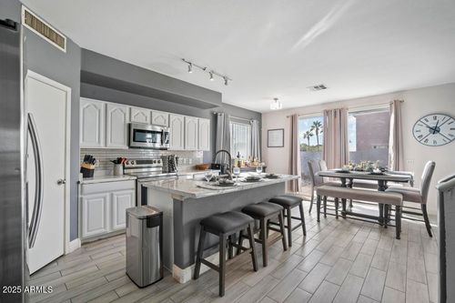 7218 S 40th Ln, Phoenix, AZ, 85041-6080 | Card Image