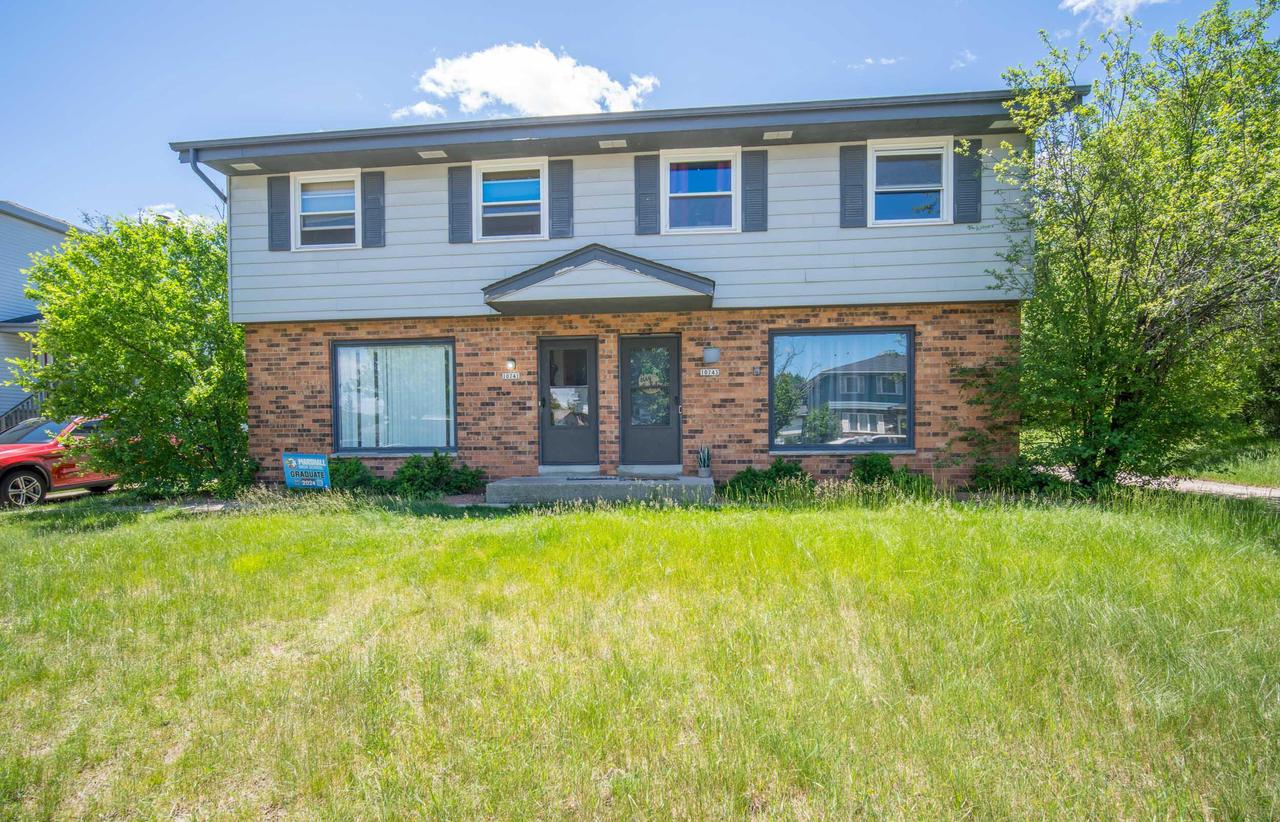 Wren Ave, Milwaukee, WI 53225