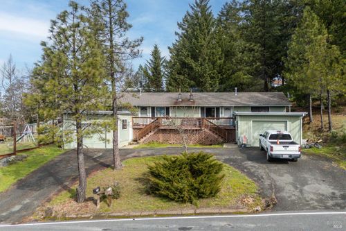 28060 Poppy Dr, Willits, CA, 95490-9070 | Card Image