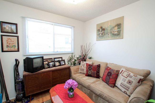 3813 50 A Street, Home with 3 bedrooms, 1 bathrooms and 3 parking in Red Deer AB | Image 16
