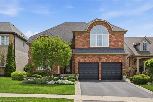 156 Valmont Street, Ancaster, ON, L9G4Z9 | Card Image