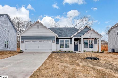 172 Hunter Ridge Dr, Boiling Springs, SC, 29316-9139 | Card Image