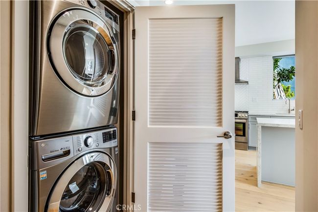 APT-208 - 1920 S Pacific Coast Hwy, Condo with 1 bedrooms, 1 bathrooms and 2 parking in Redondo Beach CA | Image 7