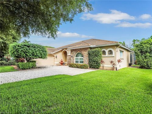 9560 Cedar Creek Dr, BONITA SPRINGS, FL, 34135-7513 | Card Image
