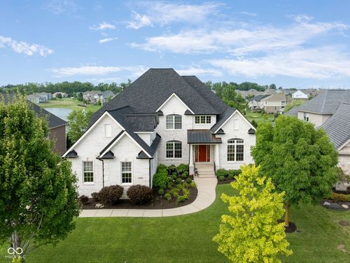 5044 Sweetwater Dr, Noblesville, IN, 46062-7164 | Card Image