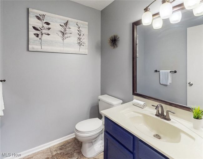 FIRST FLOOR HALF BATH. | Image 18