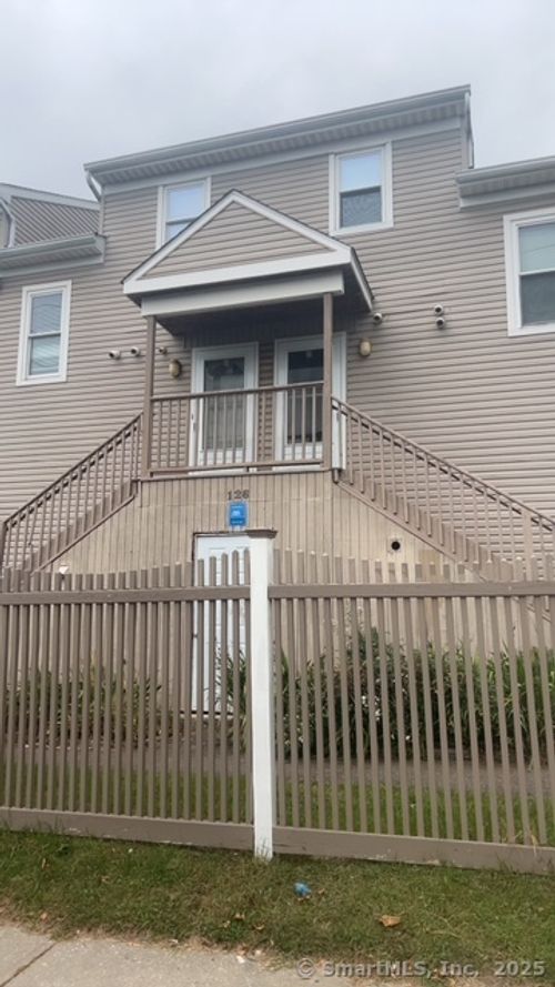 2r-126 Richmond Hill Ave, Stamford, CT, 06902-5740 | Card Image