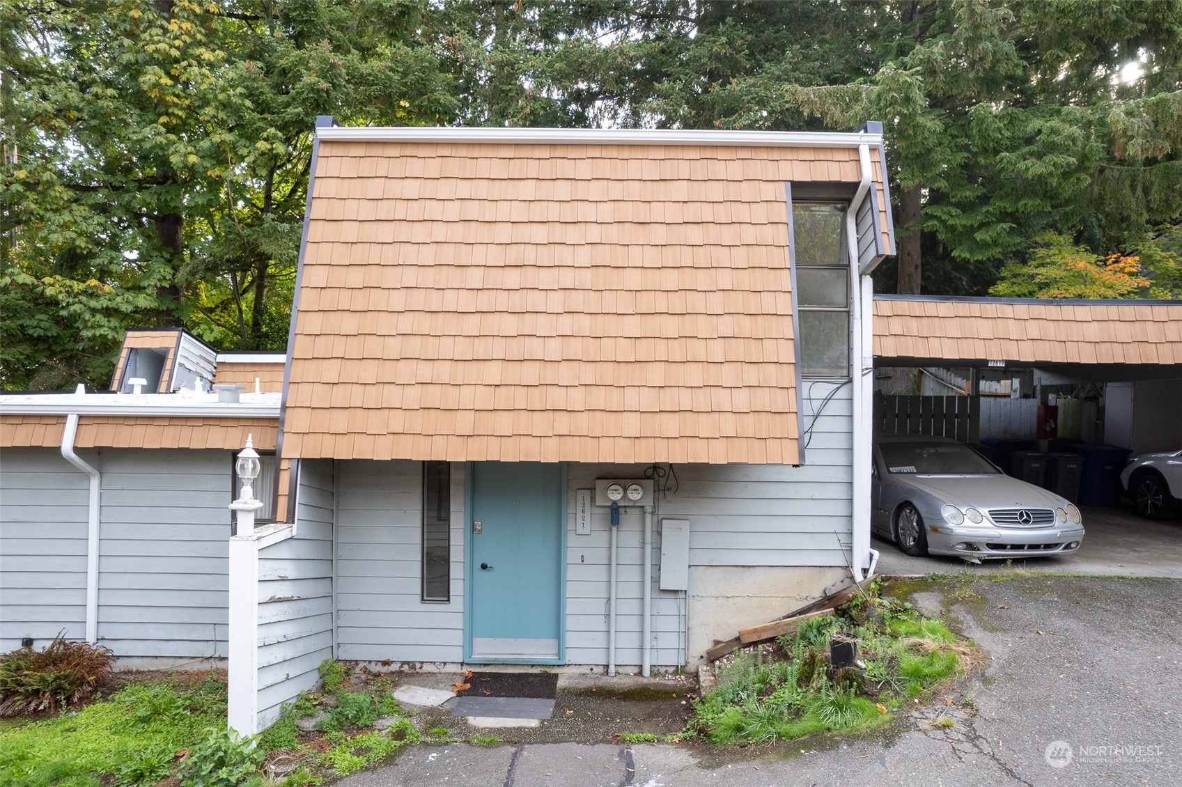 42nd St, Bellevue, WA 98006