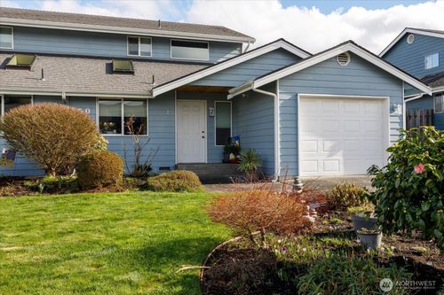 2-150 Ne Nunan Loop, Oak Harbor, WA, 98277-5052 | Card Image
