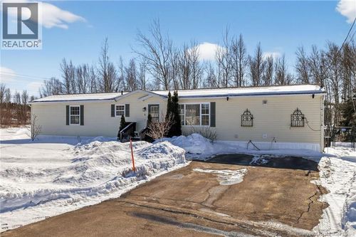 8 Maple Ridge Lane, Riverview, NB, E1B5N6 | Card Image