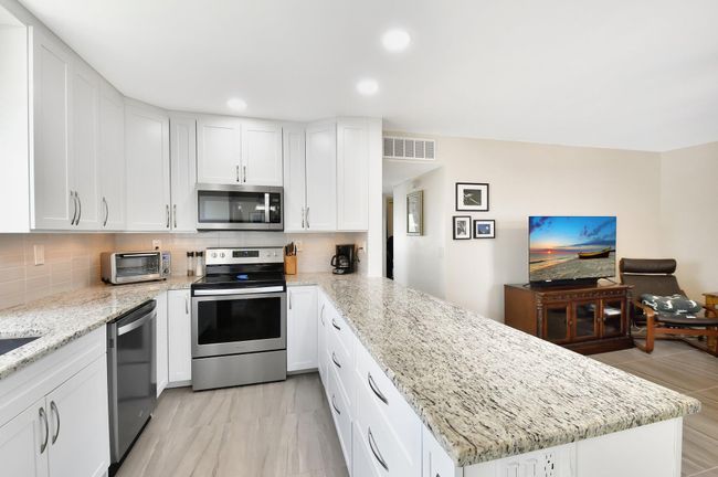 413 Normandy I, Condo with 2 bedrooms, 2 bathrooms and null parking in Delray Beach FL | Image 10