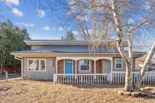 2926 Cypress Ave, Cedar Falls, IA, 50613-1116 | Card Image