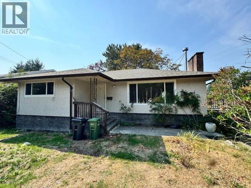 4635 Fernwood Ave, Powell River, BC, V8A3L5 | Card Image